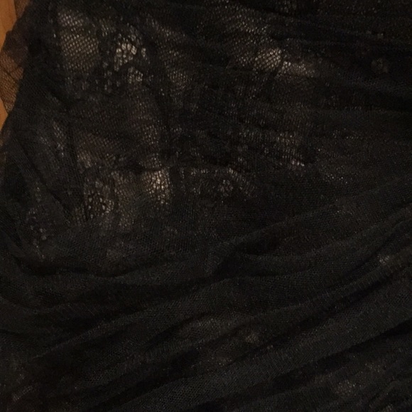 Monique Lhulier lace dress with one shoulder - Picture 3 of 7